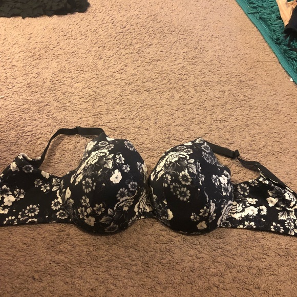 Bras - Picture 3 of 6